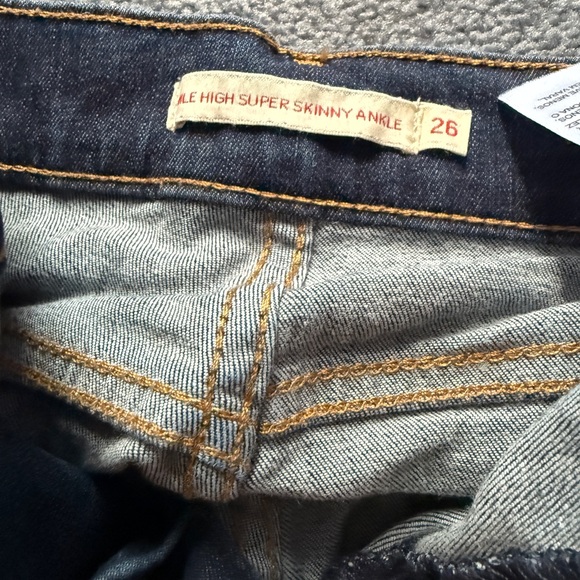 Levi’s Mile high super skinny ankle - Picture 2 of 3